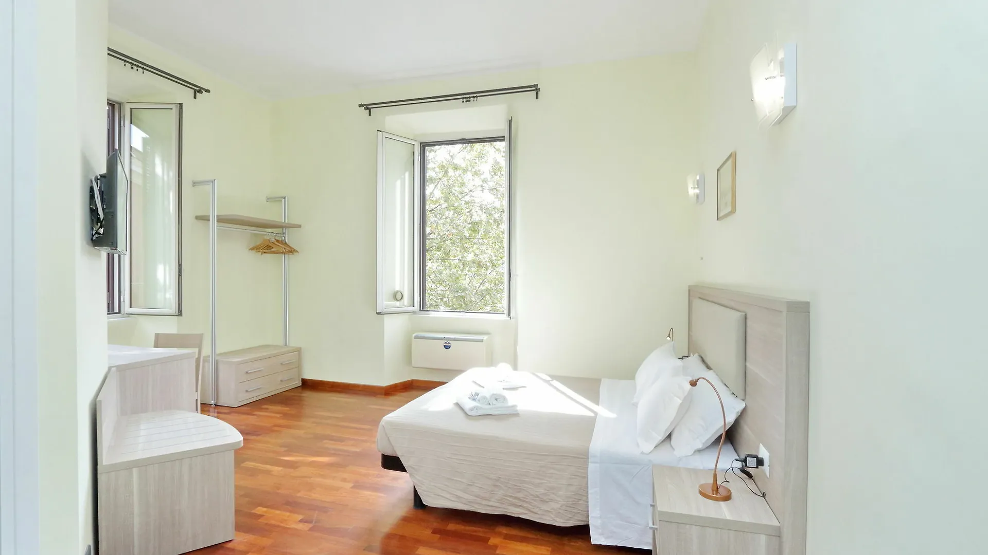 The Guesthouse Roma 0*,  Italia