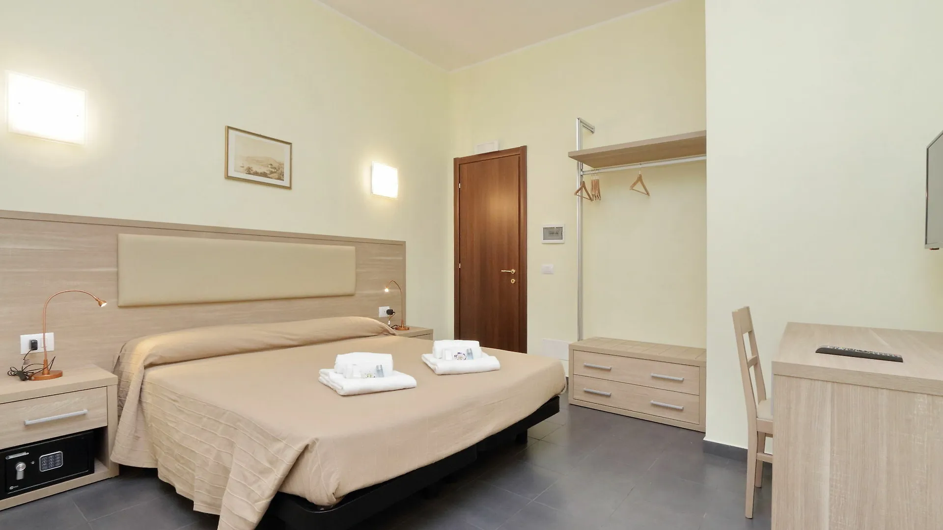 Guest house The Guesthouse Rome Italy